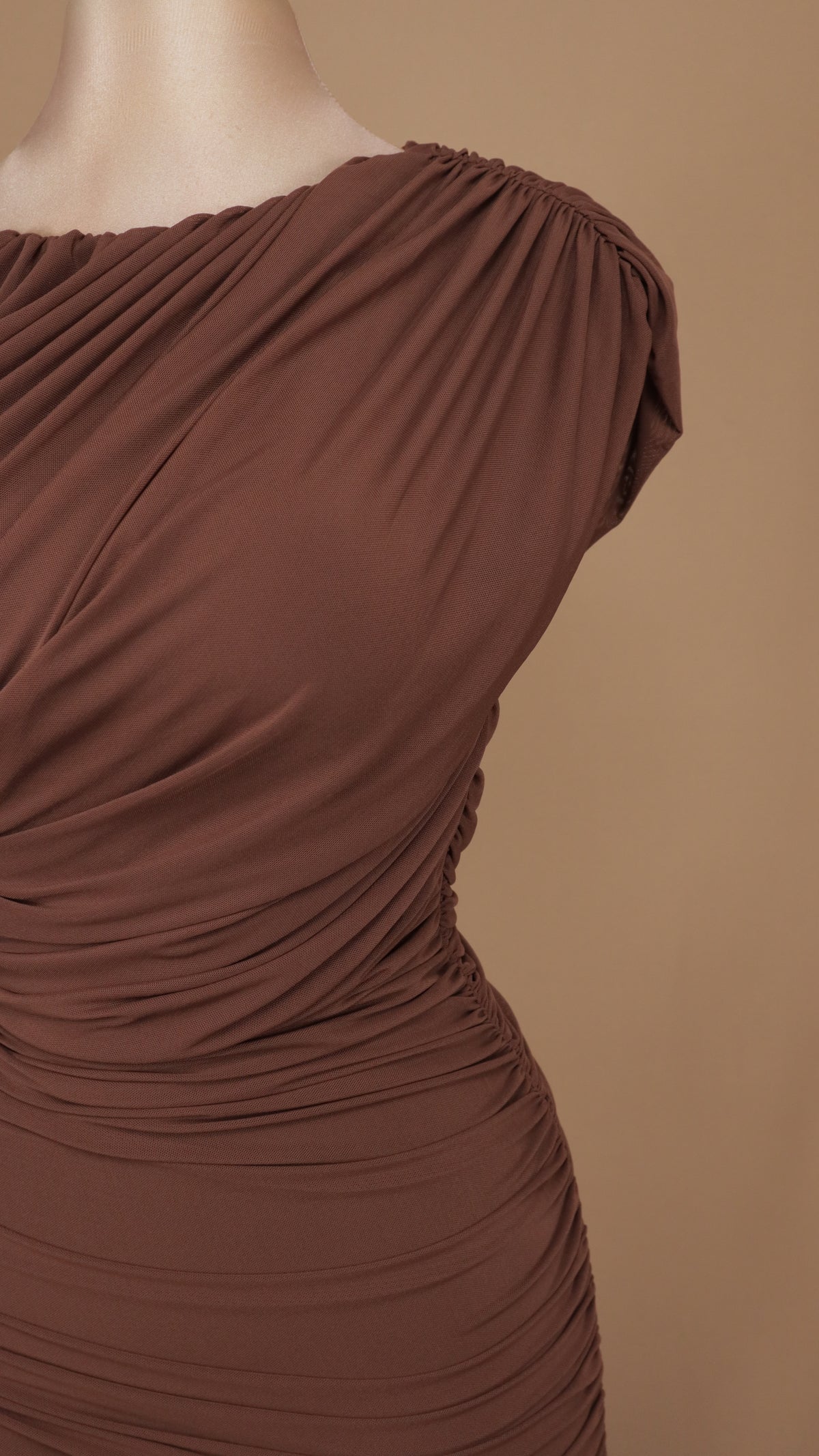Vestido largo de maya plisado