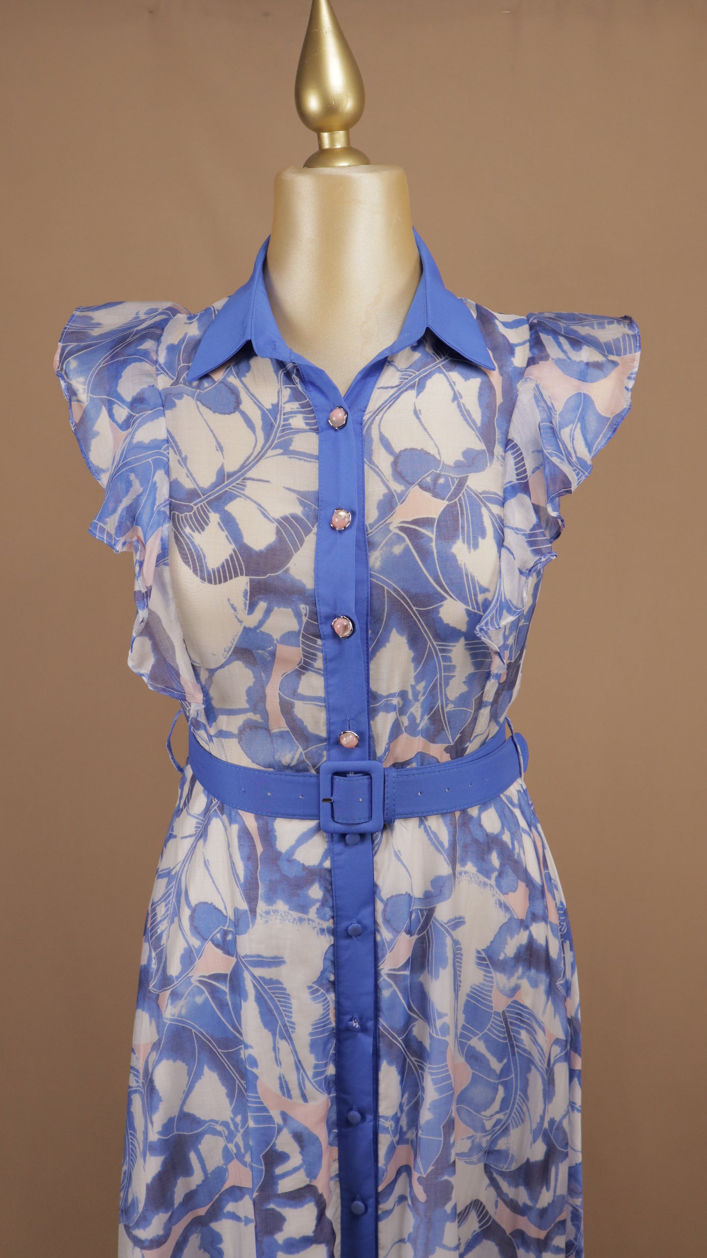 Vestido camisero midi de gasa con estampado botánico y cinturón