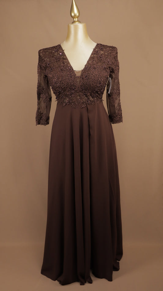 Vestido largo extra de gala con top de encaje pedrería y falda de gasa