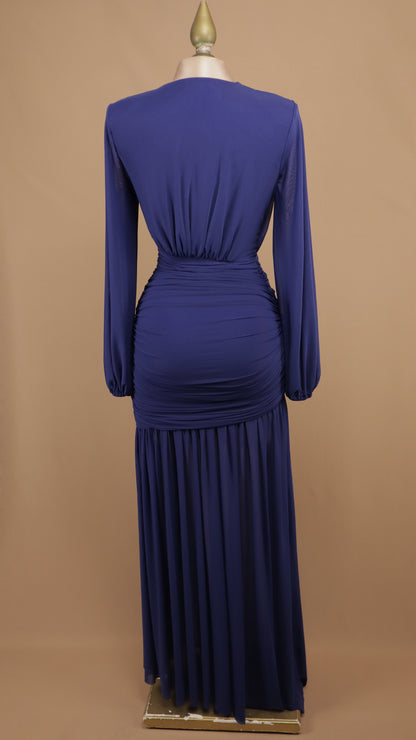 Vestido largo de noche en gasa drapeada con escote en V cruzado