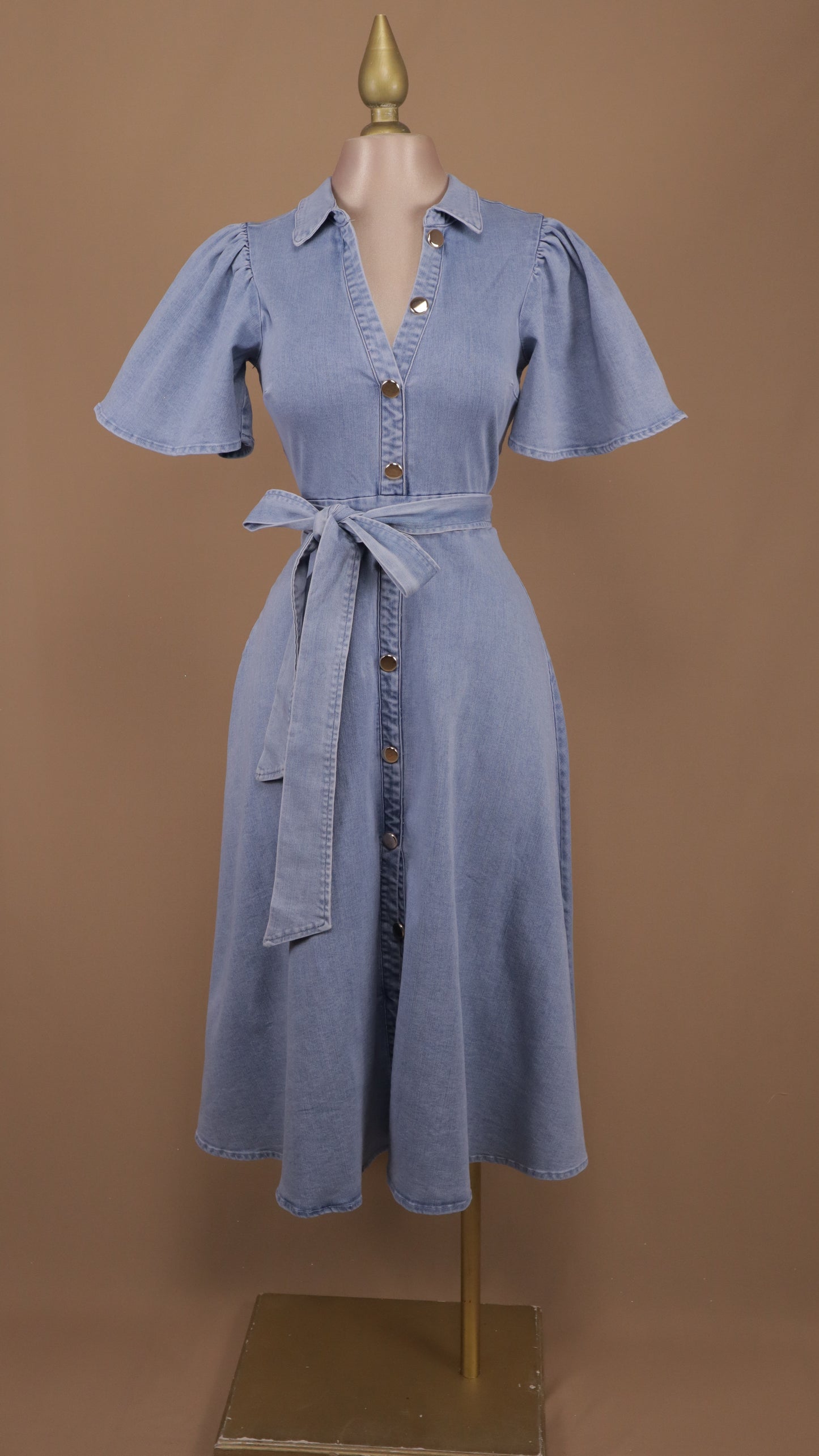 Vestido midi con manga