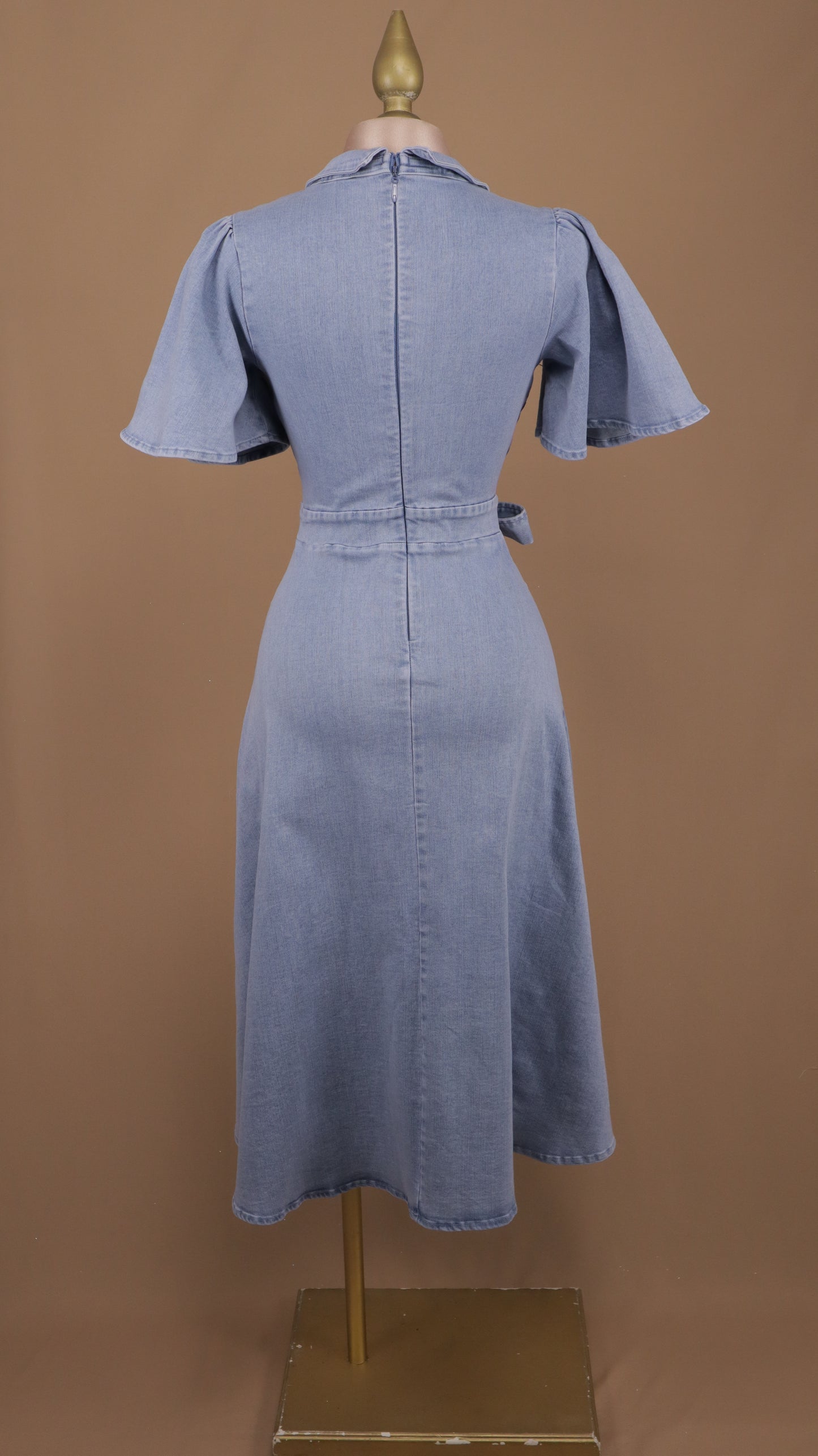 Vestido midi con manga