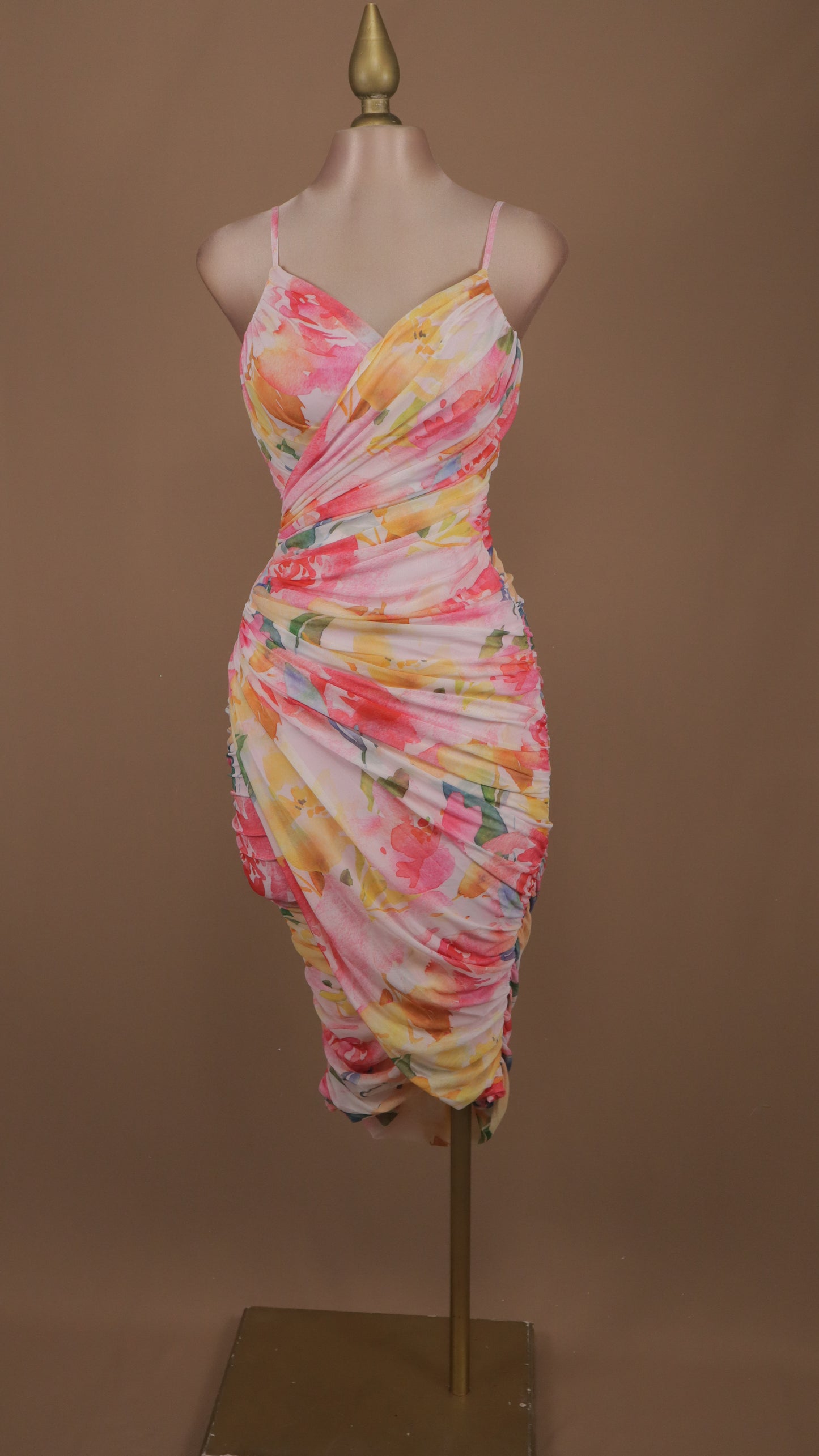 Vestido corto primavera con escote cruzado