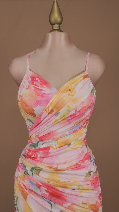 Vestido corto primavera con escote cruzado