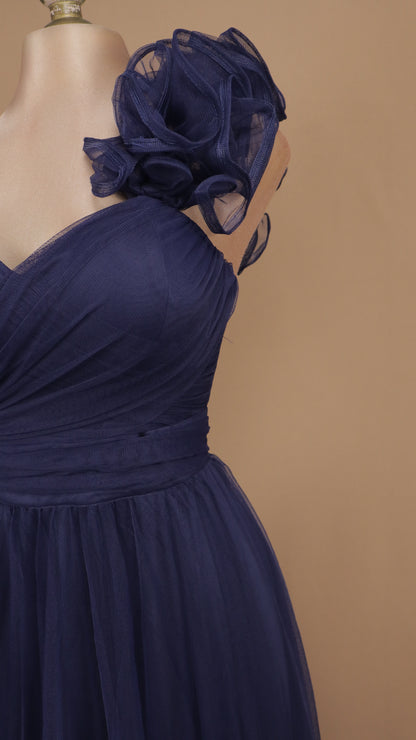 Vestido largo de tul con escote corazón