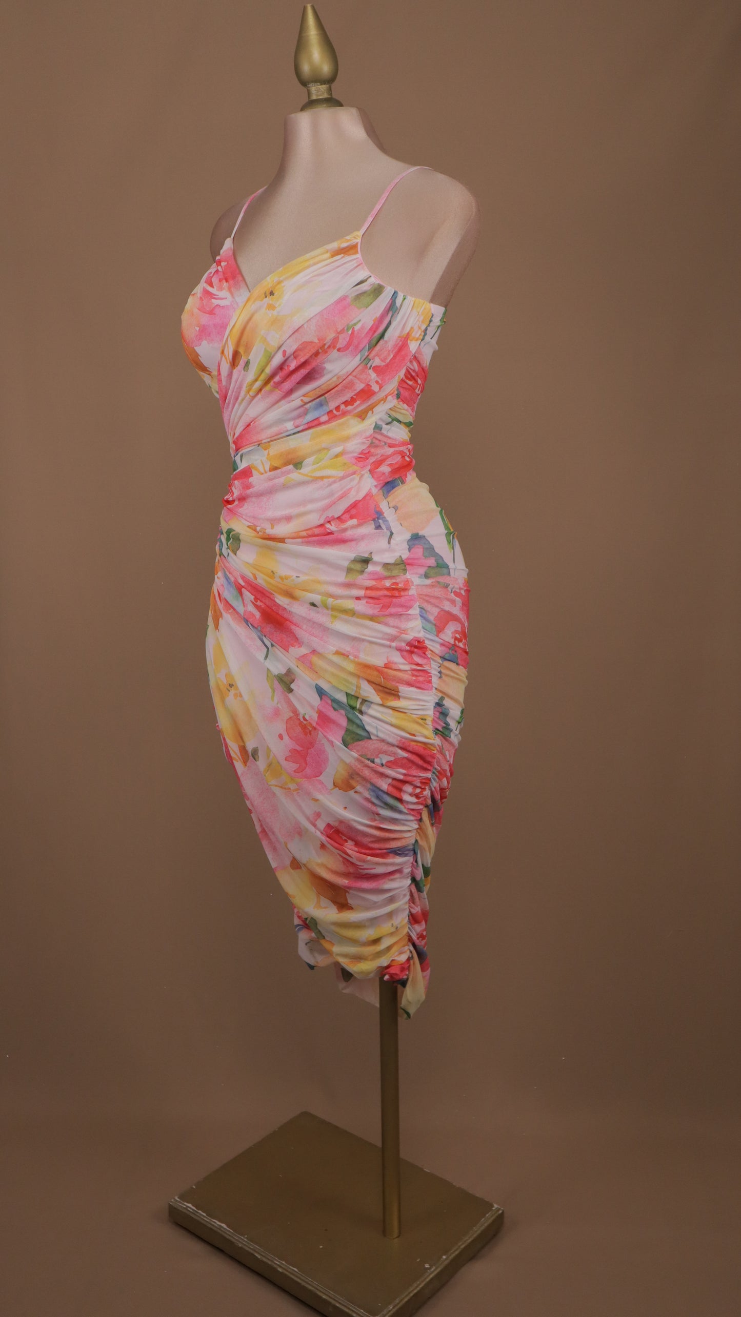 Vestido corto primavera con escote cruzado