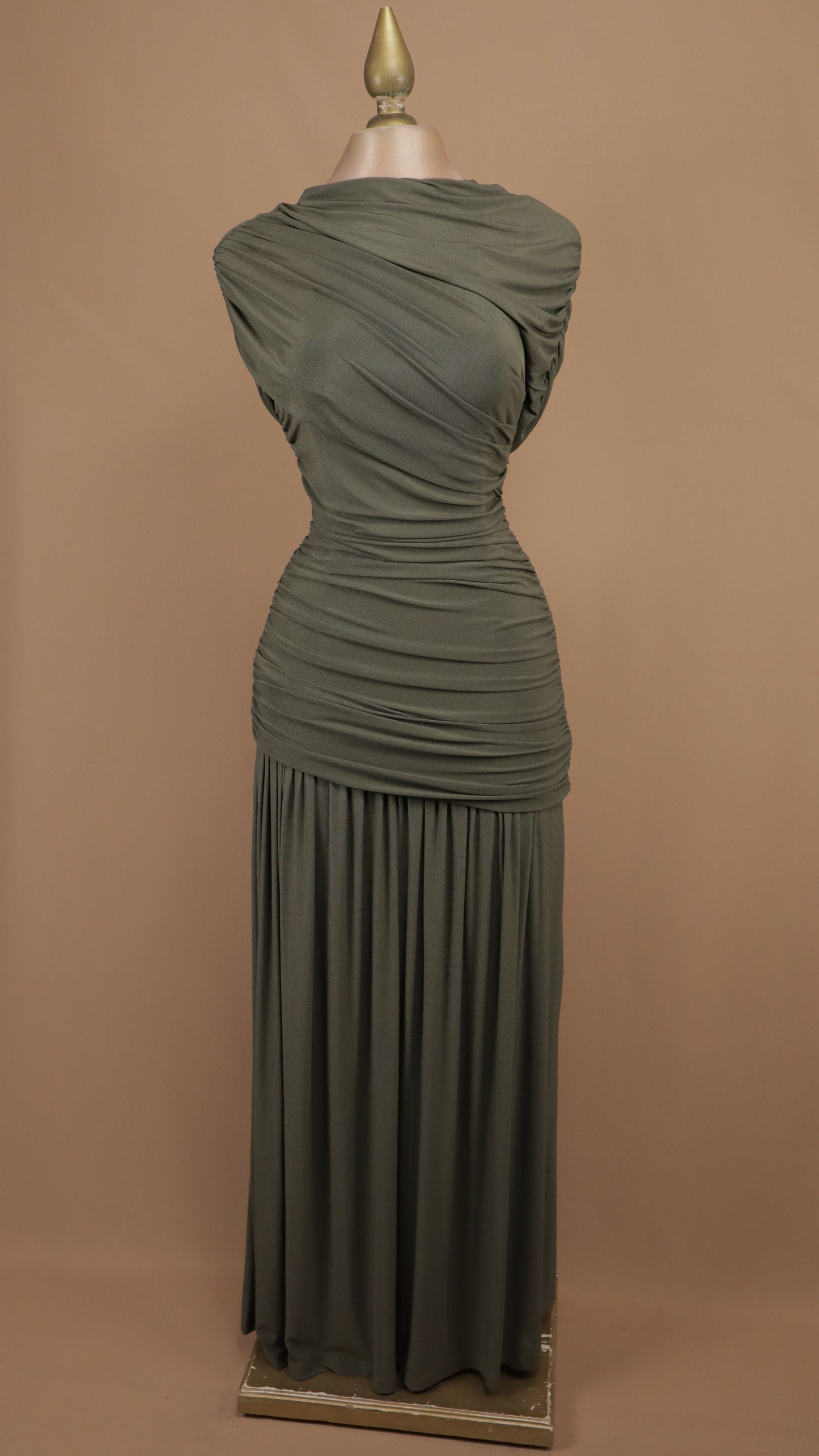 Vestido largo Étnico-Helénico con torso drapeado