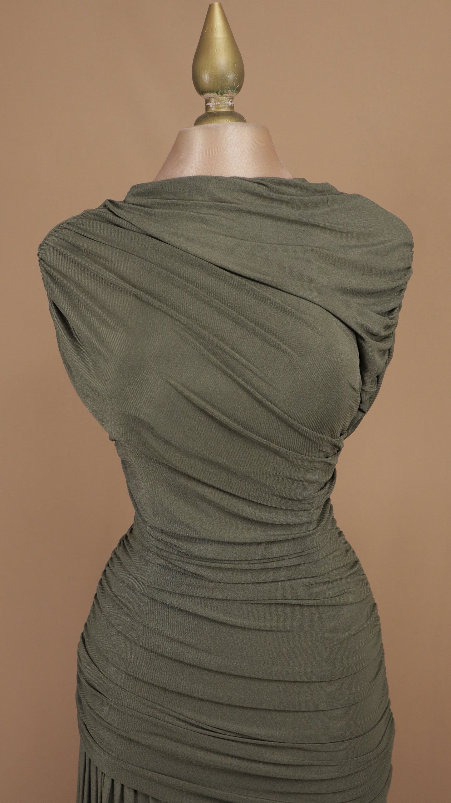 Vestido largo Étnico-Helénico con torso drapeado