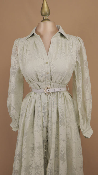 Vestido camisero midi de encaje floral con mangas obispo y cinturón