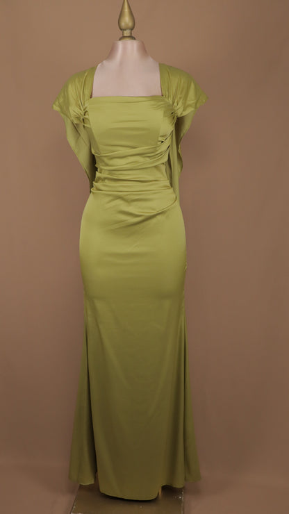 Vestido largo con estola en hombros