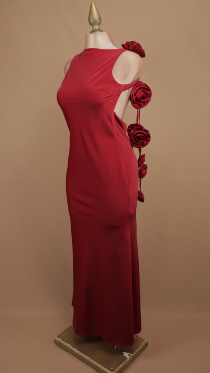 Vestido largo de gala con apliques de rosas tridimensionales
