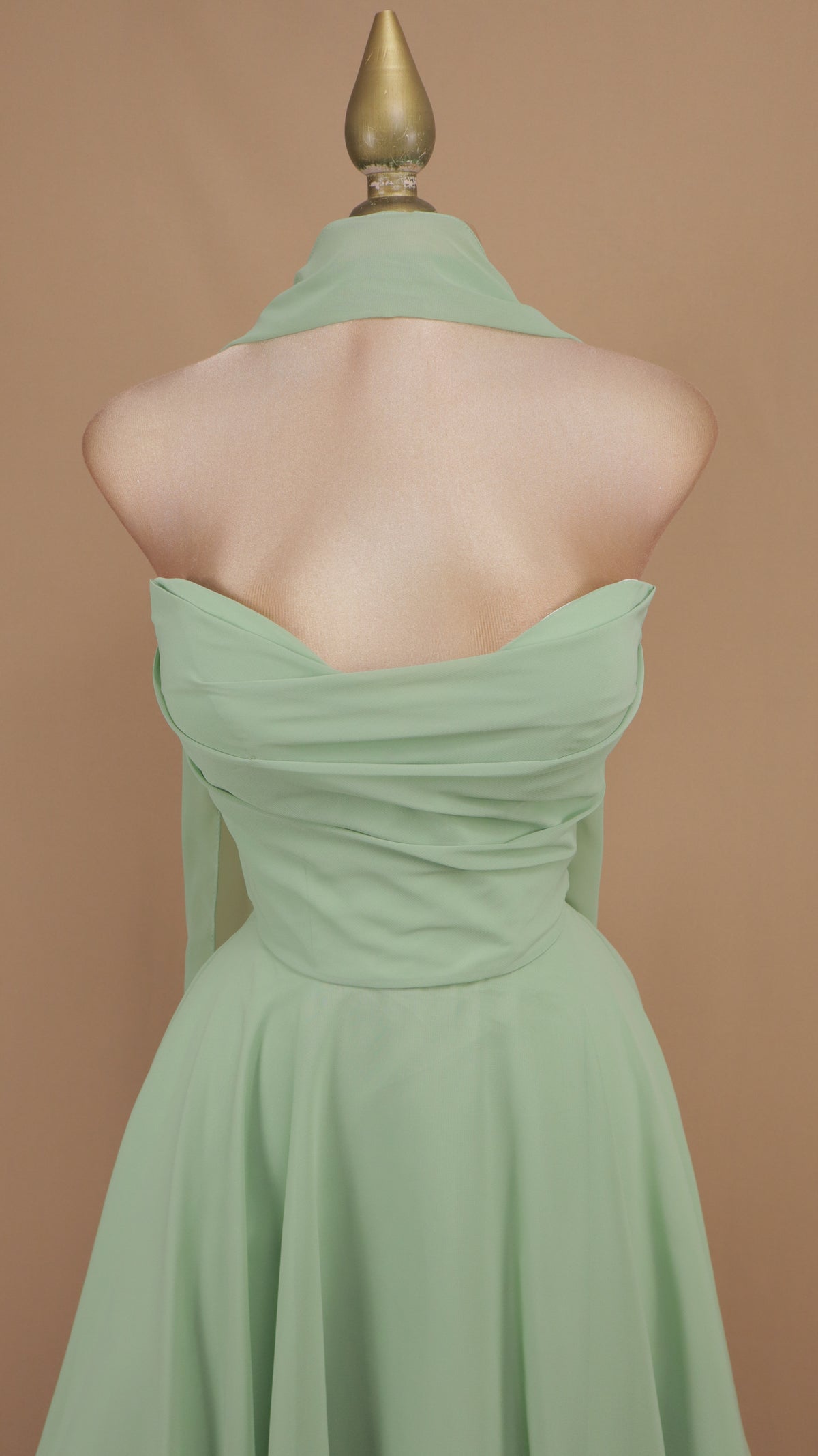 Vestido corto linea A de chiffon