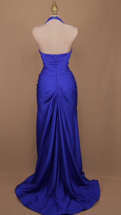Vestido largo con cuello halter y escote en la espalda