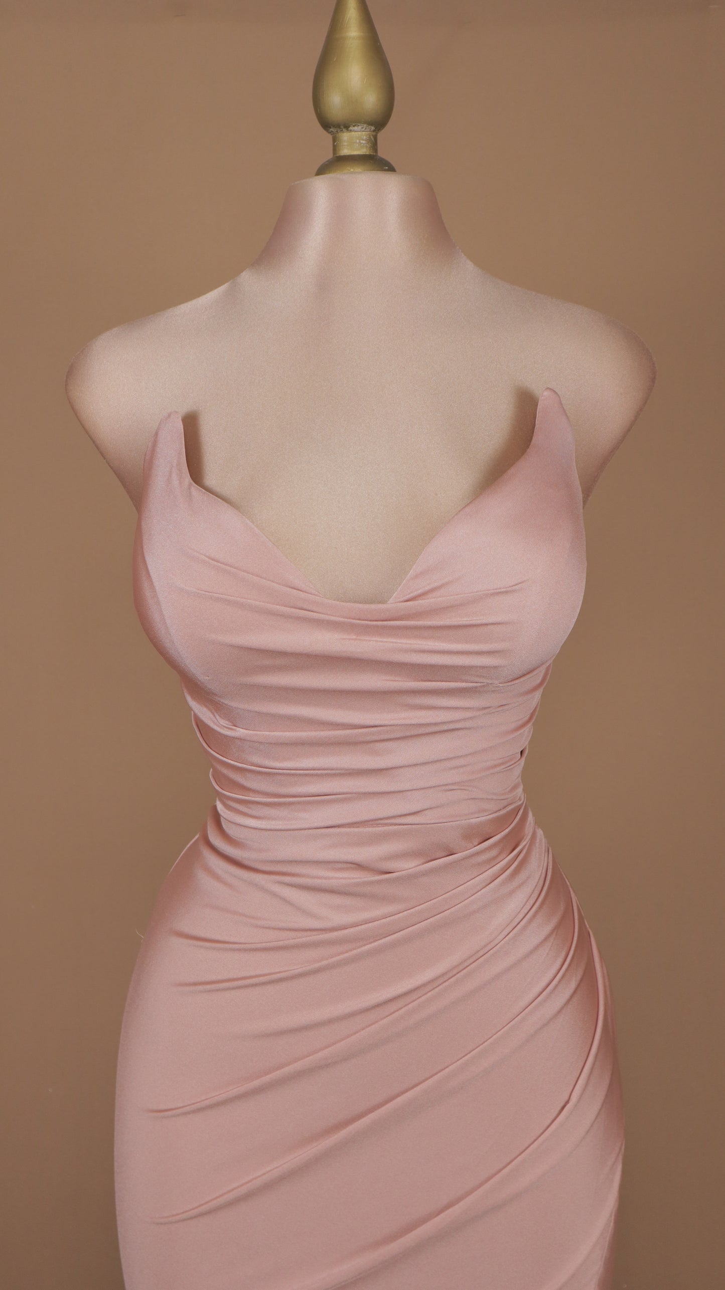 Vestido largo corte sirena con corset