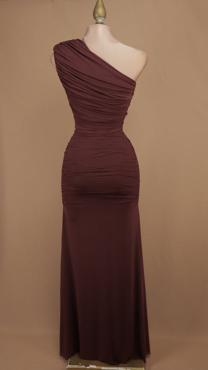 Vestido largo asimétrico fruncido