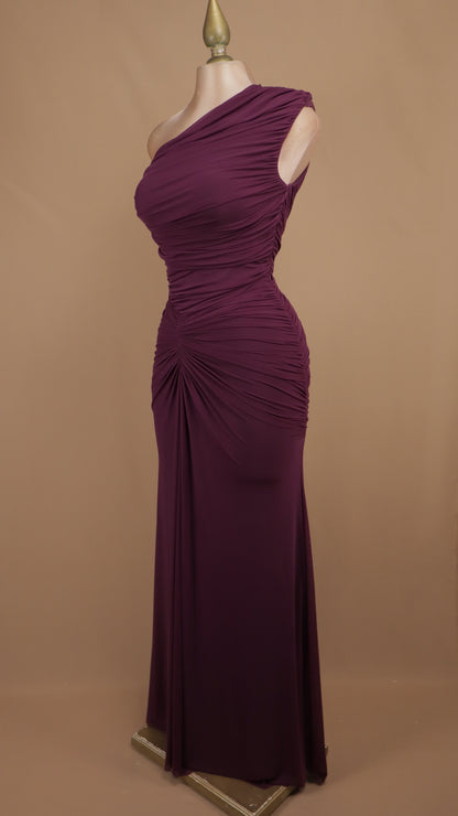 Vestido largo asimétrico fruncido