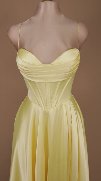 Vestido largo linea a con corset