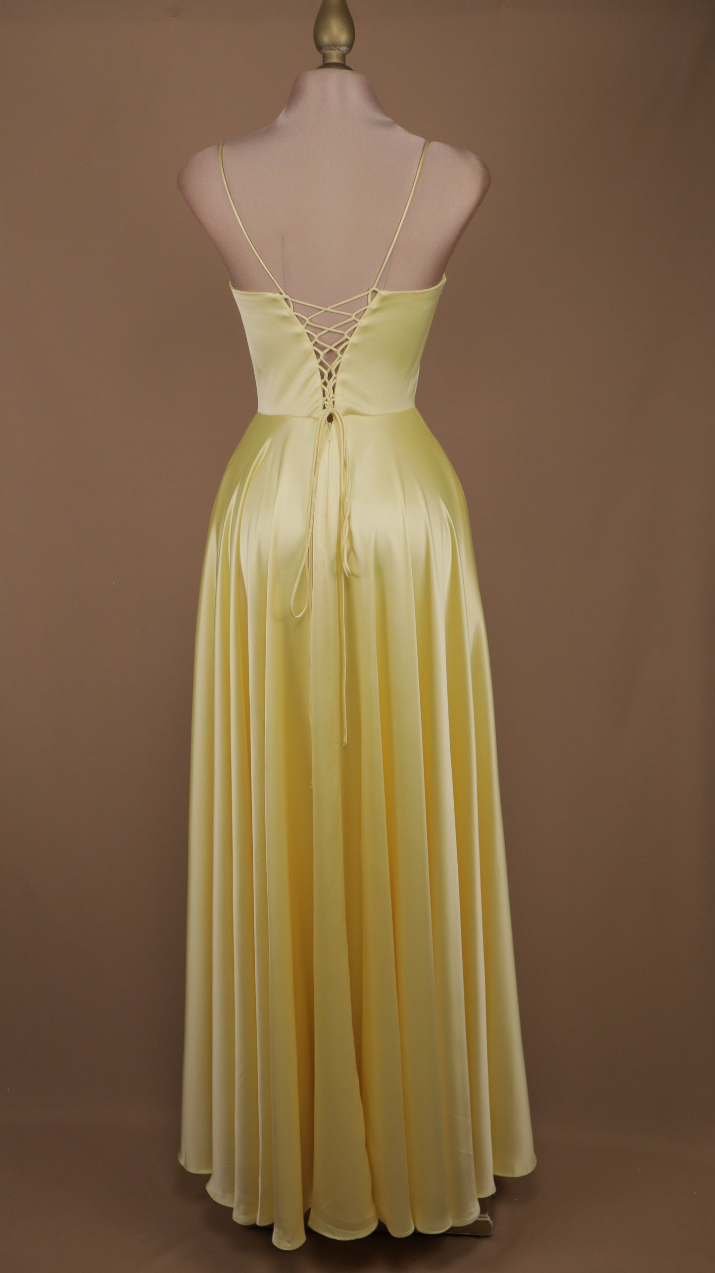 Vestido largo linea a con corset