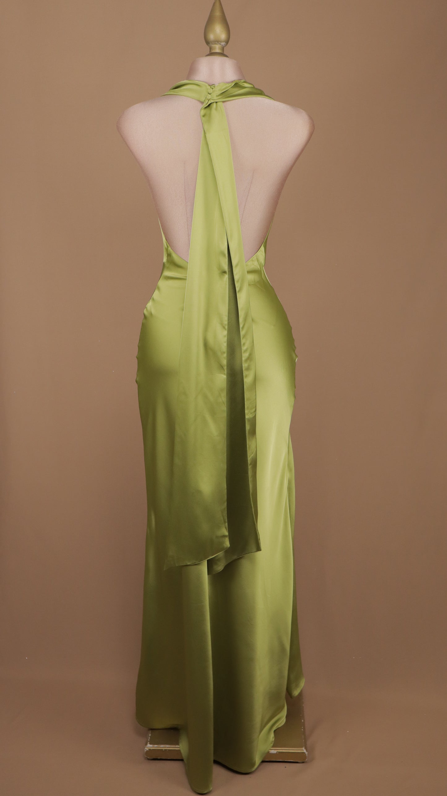 Vestido largo cuello halter