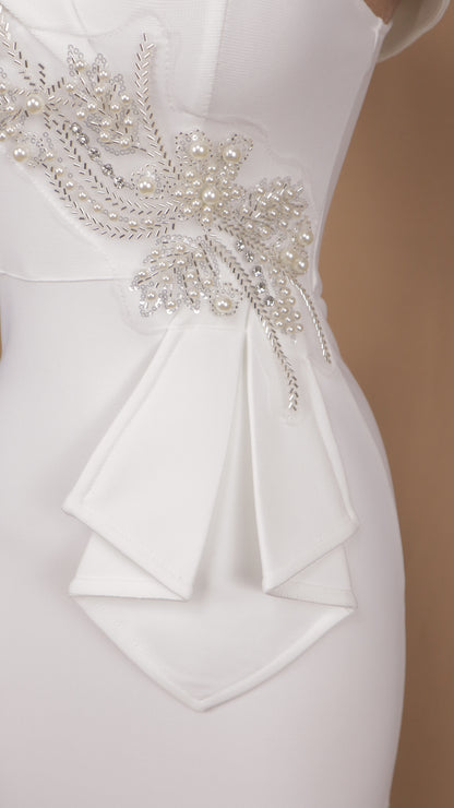 Vestido corto de bandage con aplicación