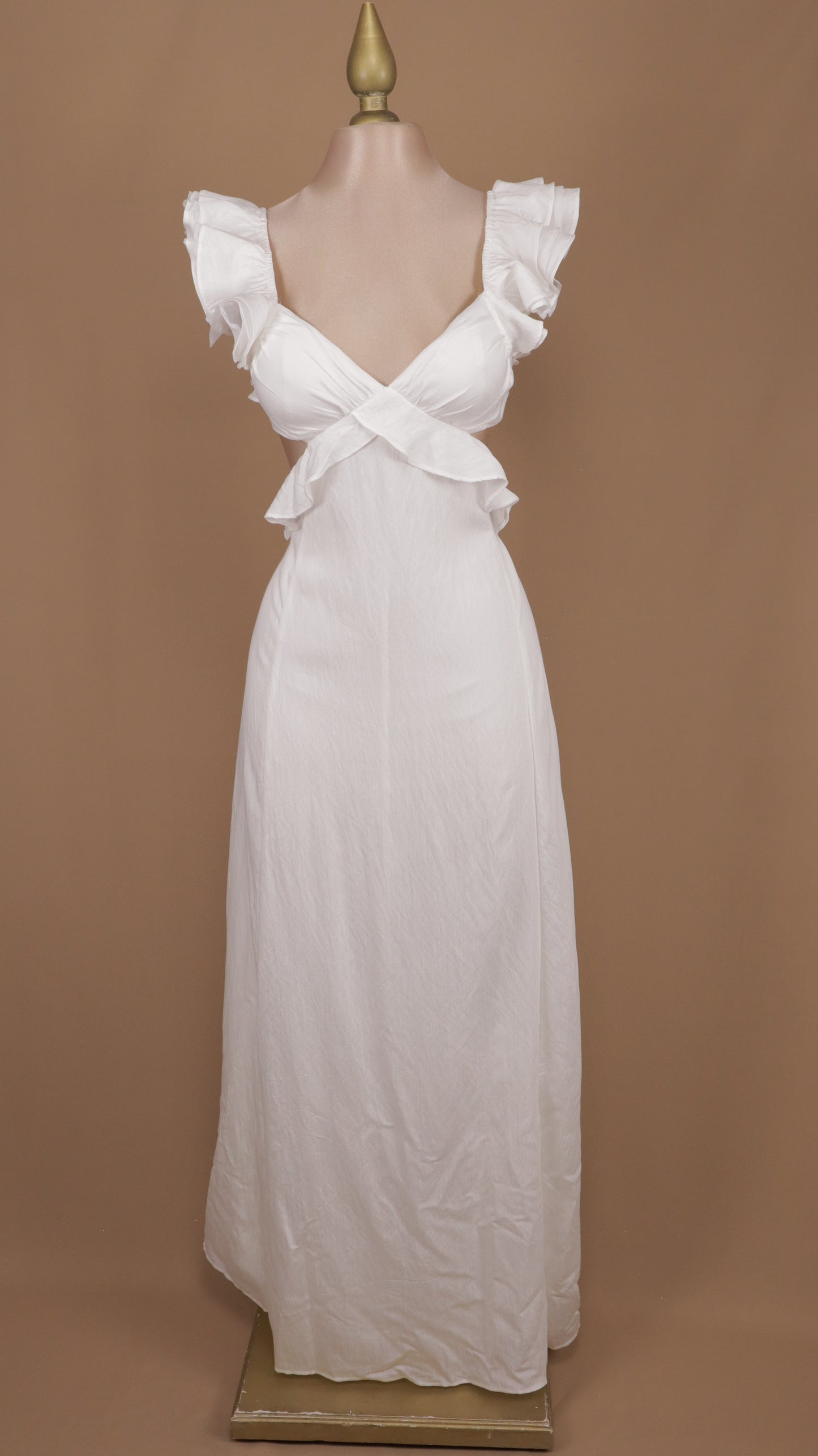 Vestido largo con escote en espalda y cintura