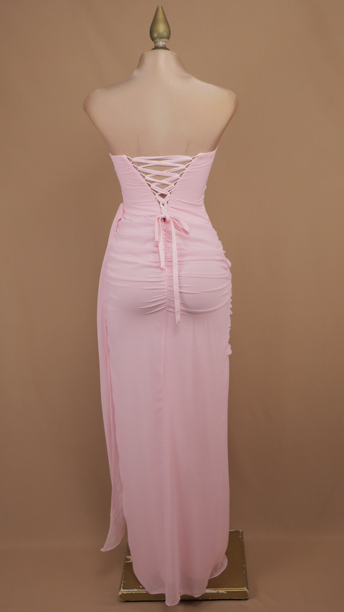 Vestido largo estraple con corset