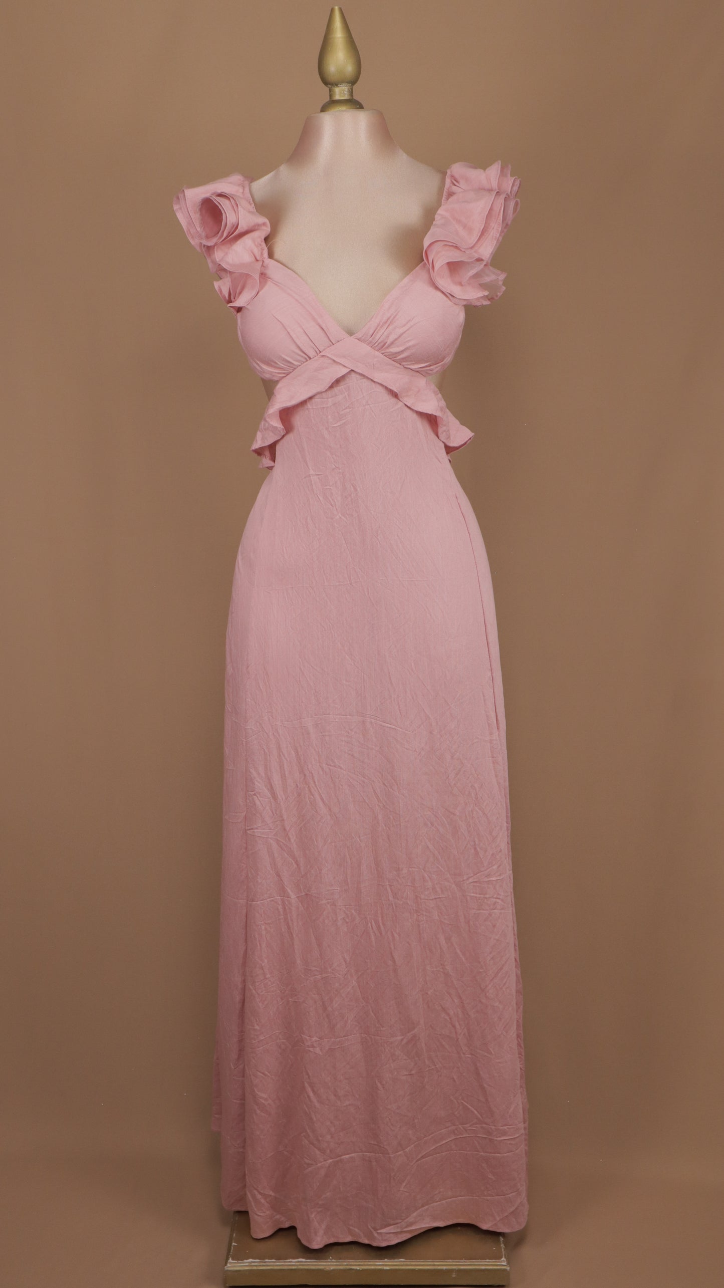 Vestido largo con escote en espalda y cintura