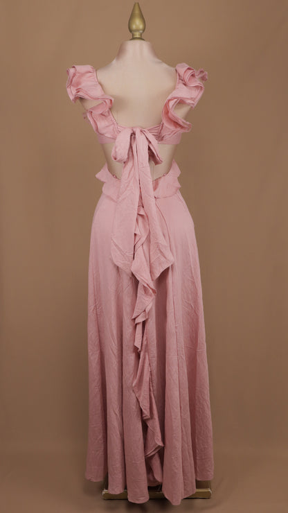 Vestido largo con escote en espalda y cintura