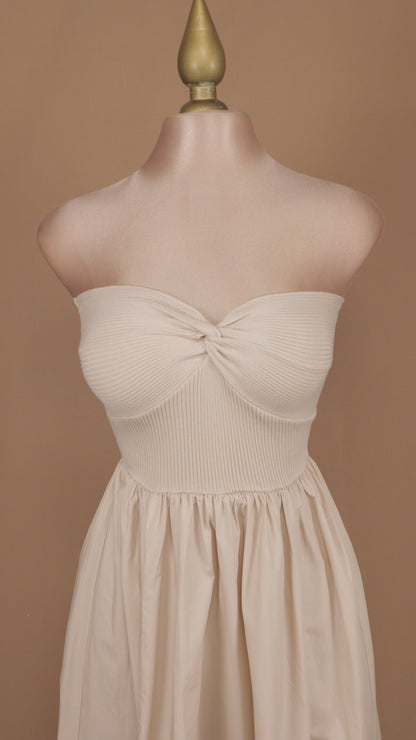 Vestido midi con falda circular
