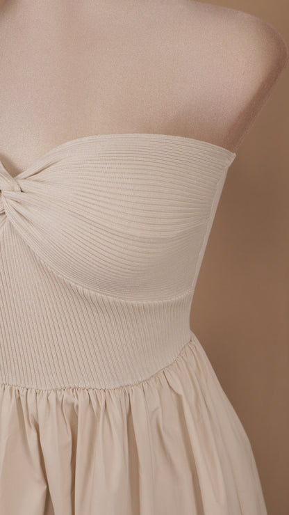 Vestido midi con falda circular