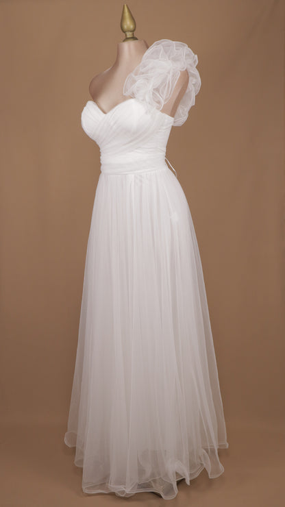 Vestido largo de tul con escote corazón