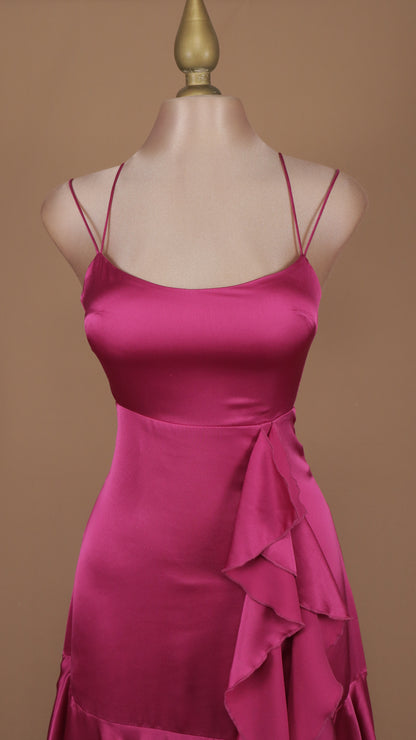 Vestido largo con olanes y corset