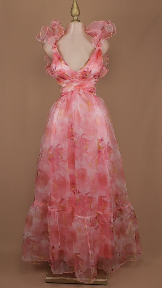 Vestido largo de organza con escote en cintura y espalda