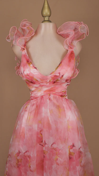 Vestido largo de organza con escote en cintura y espalda