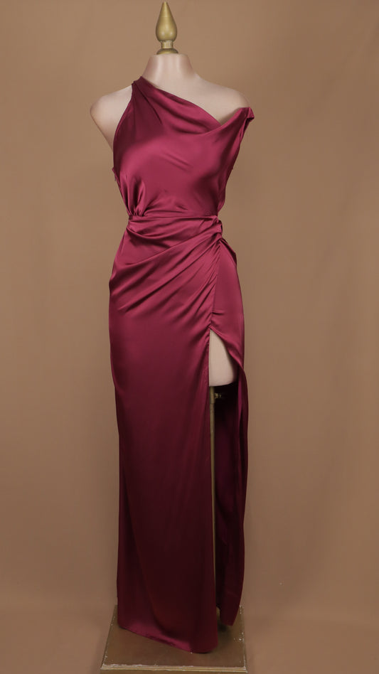 Vestido largo escote asimétrico satinado