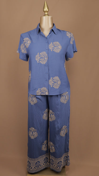 Conjunto plus size de pantalón y blusa