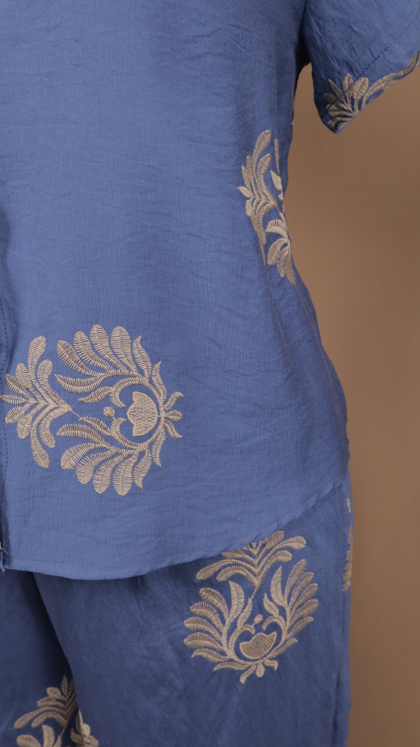 Conjunto plus size de pantalón y blusa