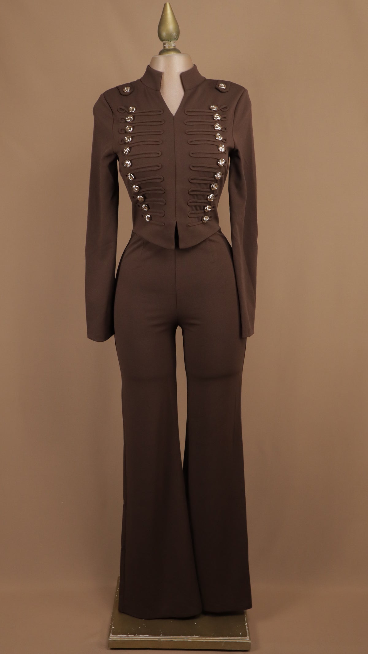 Palazzo tipo dos piezas con chaqueta o torera estilo militar