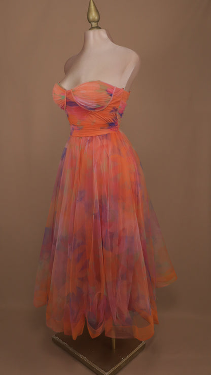 Vestido maxi estraple con estampado