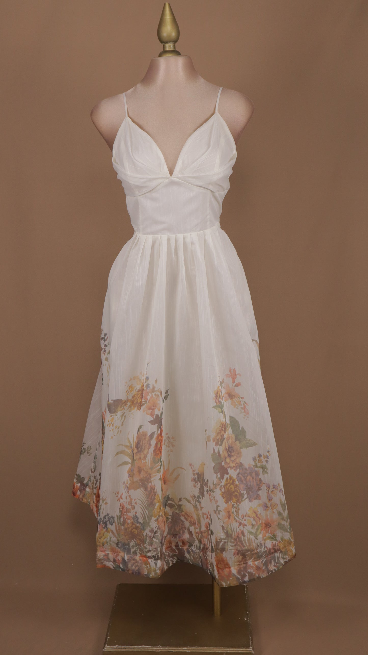Vestido maxi con falda estampada linea A