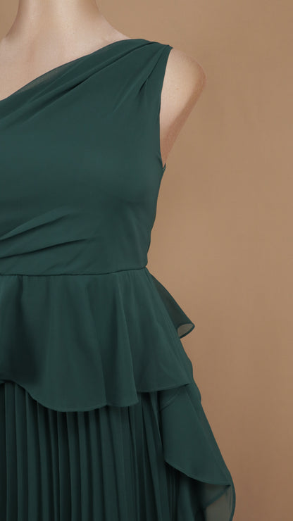 Vestido largo de gala asimétrico con falda plisada y peplum en capas