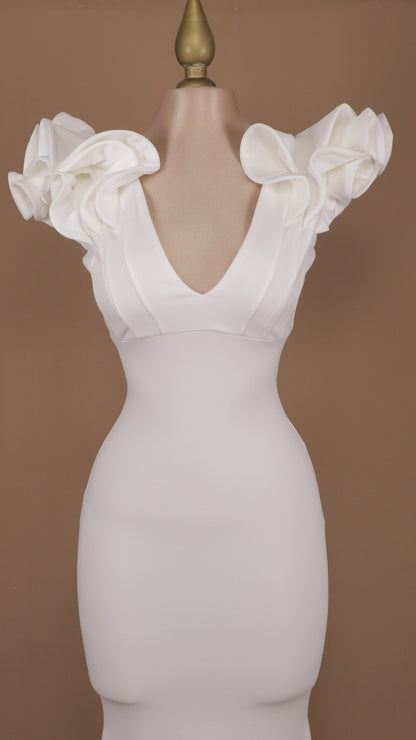 Vestido largo corte sirena con escarola
