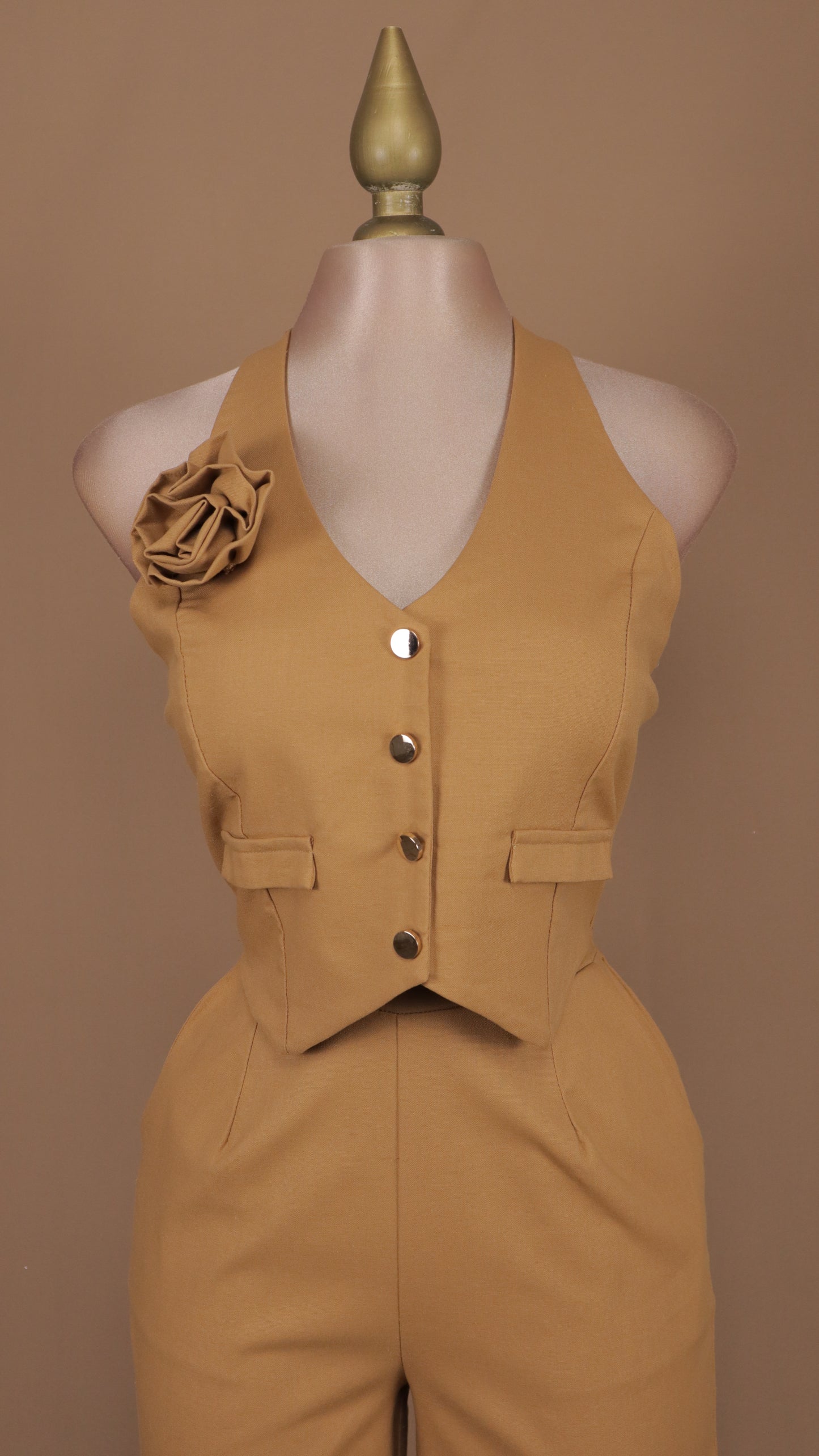 Conjunto de pantalón y saco halter