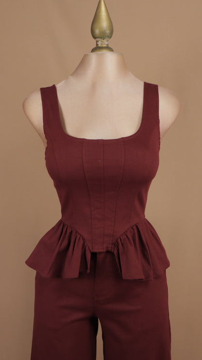 Conjunto de dos piezas de top estilo peplum y pantalón de pierna ancha