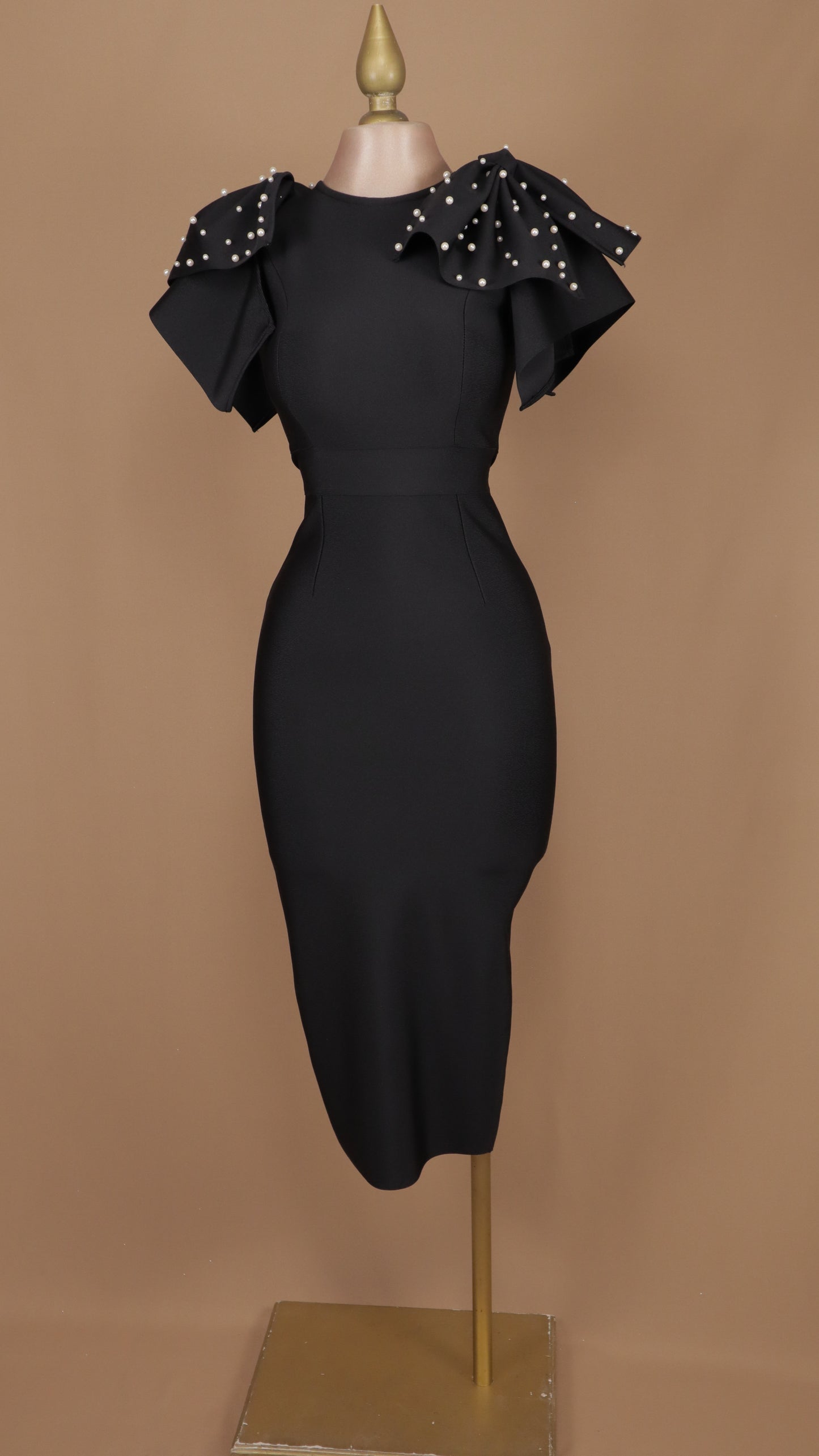 Vestido midi de bandage con perlas en hombros