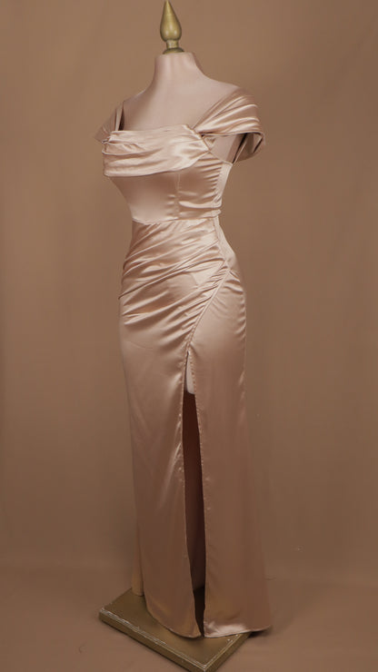 Vestido largo satin al hombro