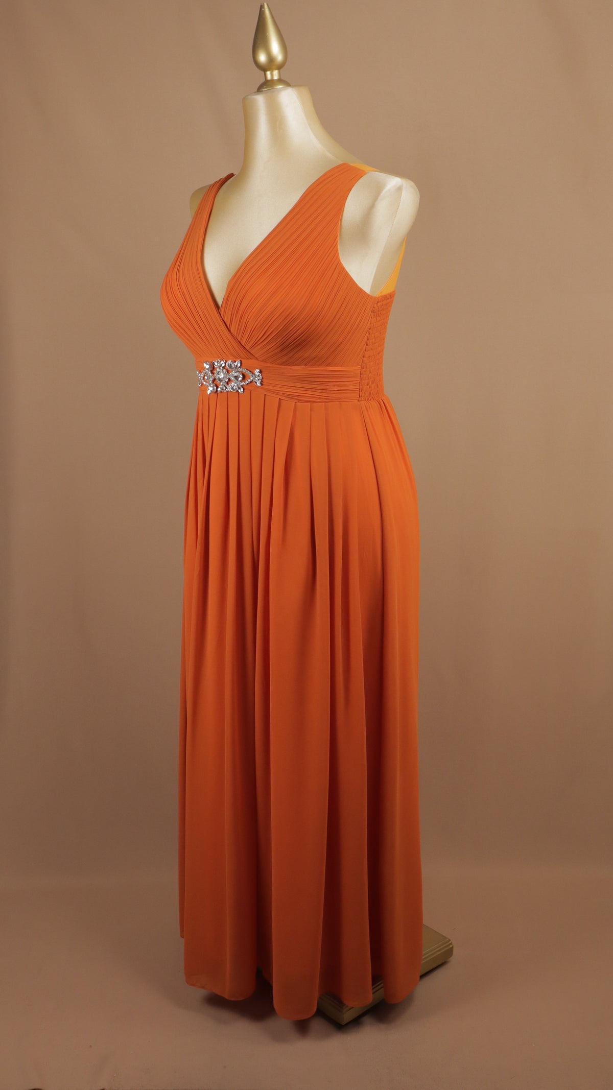 Vestido largo plus size corte imperio