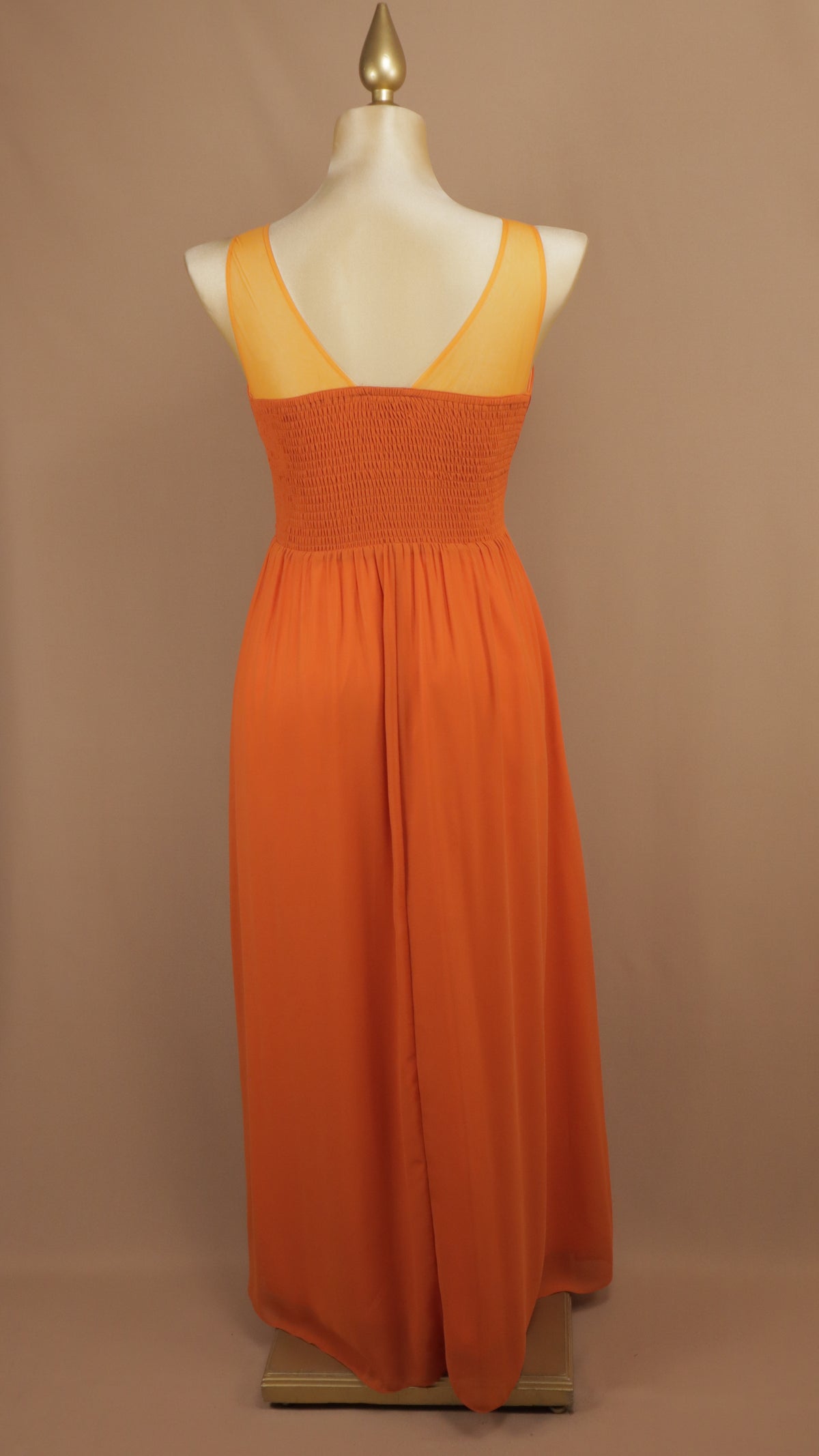 Vestido largo plus size corte imperio