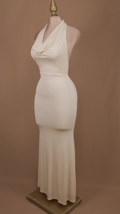 Vestido largo escote en la espalda cuello halter