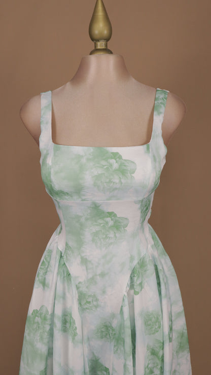 Vestido midi escote cuadrado y en la espalda